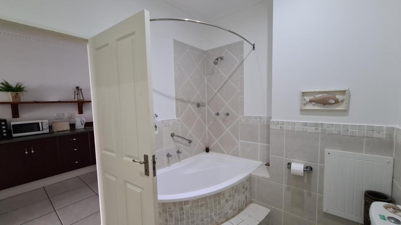 Shaka'S Seat Guesthouse Ballito Dış mekan fotoğraf